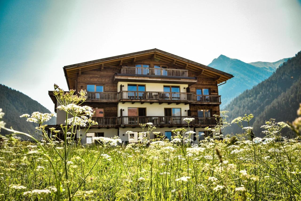 Naturparkgut Holzgau Eksteriør bilde