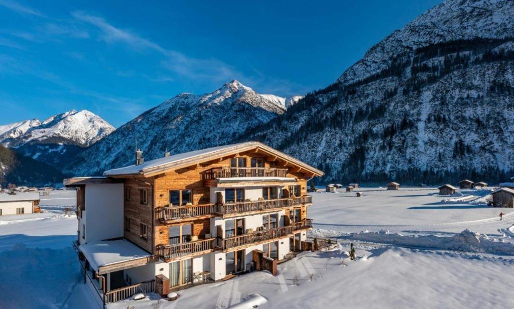Naturparkgut Holzgau Eksteriør bilde